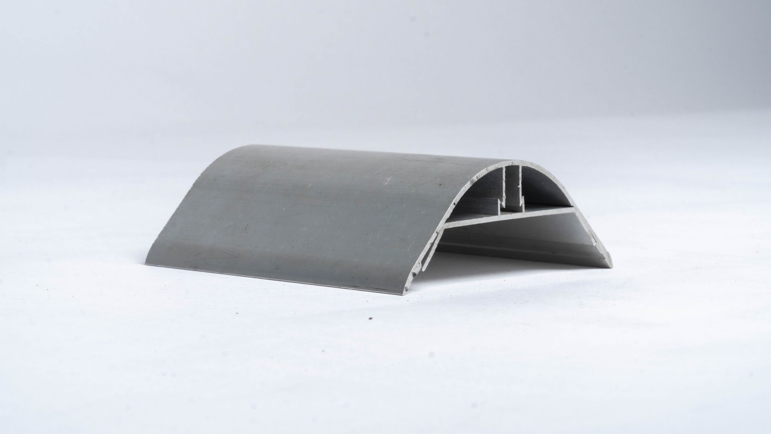 Curved Aluminium Profiles for Cleanroom & Coolroom Applications